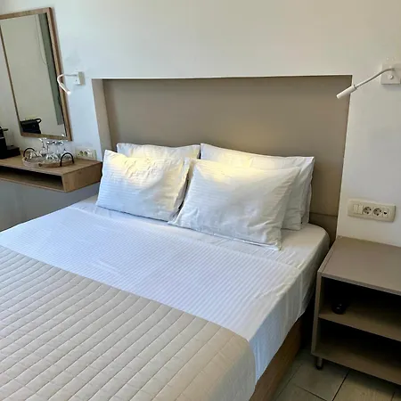 Πανσιόν Cretan Berry Portou 3*